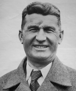 Tomáš Baťa a jeho přístup ke státním svátkům