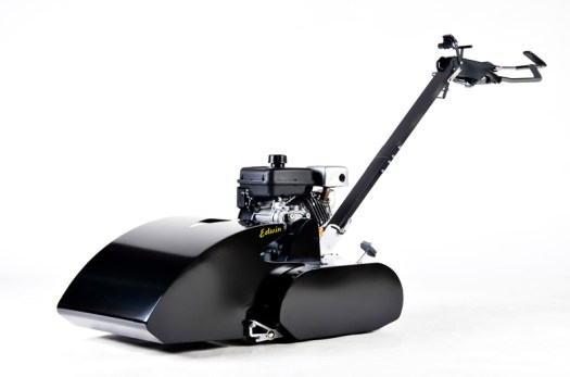 Vřetenová sekačka Edwin Speciál v černé barvě Lotus.