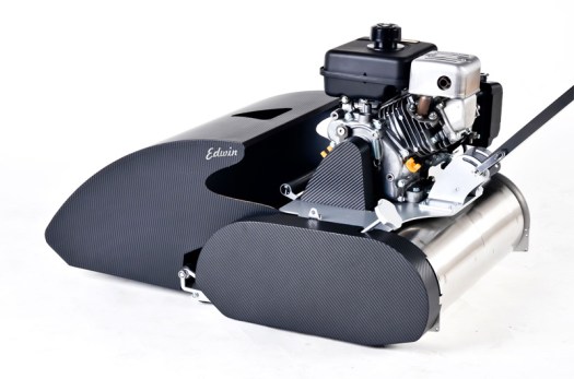 Vřetenová sekačka Edwin Speciál. Uhlíková vlákna, nerez ocel, Kawasaki motor, střih jako nůžky.